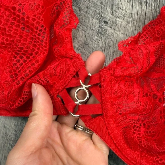 38D Auden Red Lace Bra - Picture 7 of 13